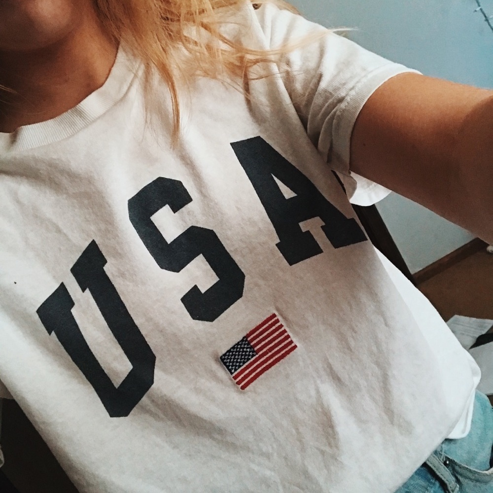 Brandy Melville USA tee